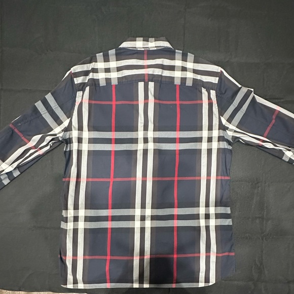 Classic Burberry Button up shirt Size L - Picture 6 of 9